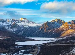 雪域金雕队对阵海滨雷霆队，乒乓球邀请赛爆冷，门将神扑救主——逆风翻盘的范本